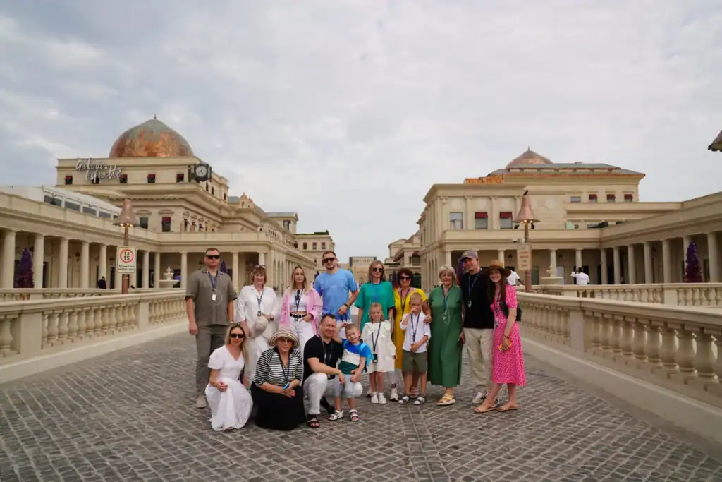 happy face katarain doha bus tour