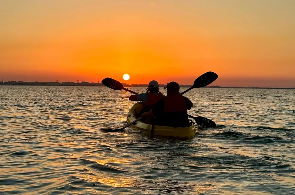 sunset kayaking + outdoor iftar in qatar