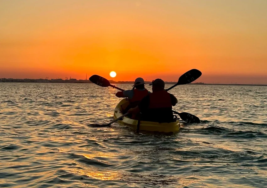 sunset kayaking + outdoor iftar in qatar