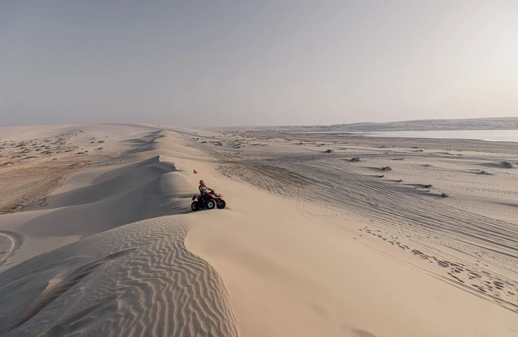 khor al adaid beach